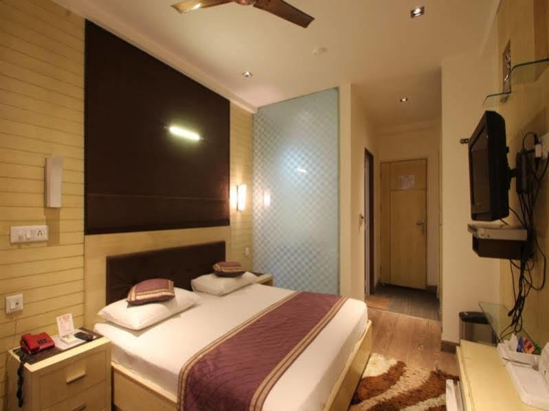 Hotel Arpit Palace Delhi  Eksteriør bilde